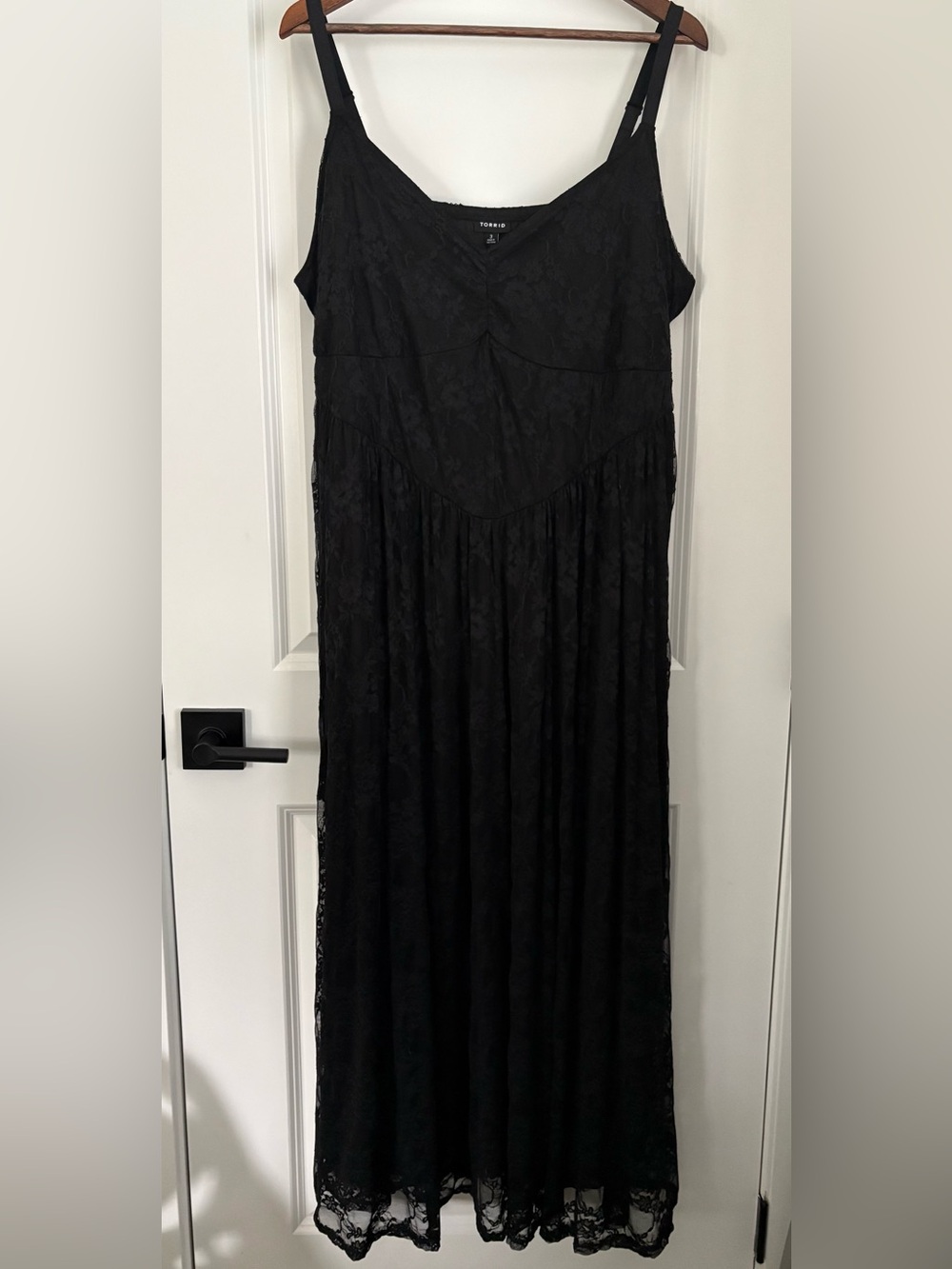 Torrid Black Floral Lace Maxi Dress Size 3/3X NWOT - Picture 3 of 12